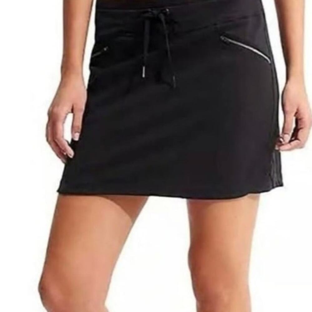 The Athleta Metro Black Skort size S